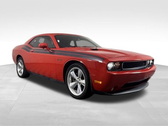 Used 2014 Dodge Challenger R/T RWD image 1