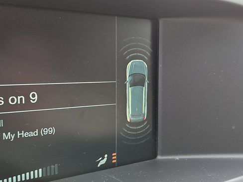 Used 2016 Volvo XC60 T6 w/ Protection Package image 19