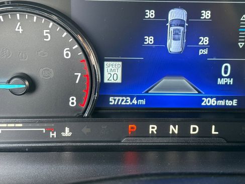 Used 2023 Ford Explorer Limited image 40