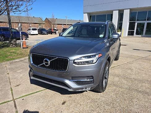Used 2019 Volvo XC90 T5 Momentum image 12