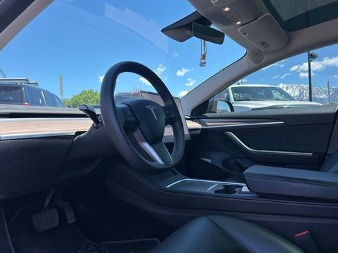 Used 2022 Tesla Model 3 Long Range AWD/4WD image 22