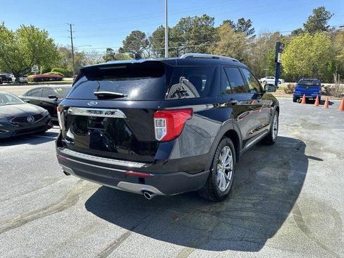 Used 2022 Ford Explorer Limited w/ Equipment Group 301A image 7