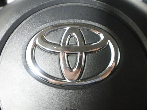 Used 2014 Toyota FJ Cruiser 4WD w/ Upgrade Package image 28