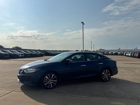 Used 2021 Nissan Maxima 3.5 SV w/ Floor Mat Group FWD image 12