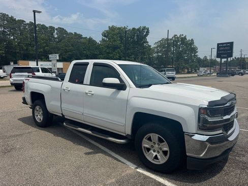 Used 2018 Chevrolet Silverado 1500 LT AWD/4WD image 5