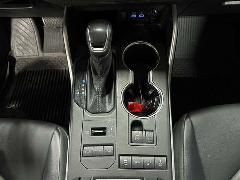 Certified 2022 Toyota Highlander XLE image 31