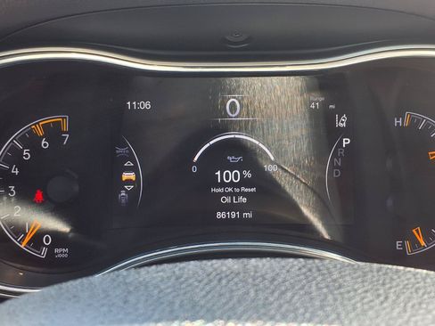 Used 2018 Jeep Grand Cherokee Trailhawk AWD/4WD image 19