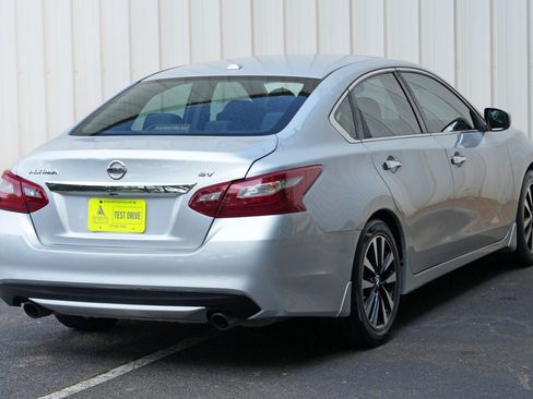 Used 2018 Nissan Altima 2.5 SV w/ 2.5 SV Technology Package FWD image 50
