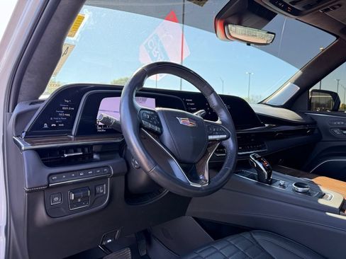 Used 2023 Cadillac Escalade Sport Platinum w/ LPO, ONYX Package AWD/4WD image 10