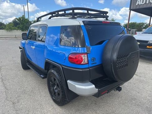 Used 2008 Toyota FJ Cruiser 4WD image 16