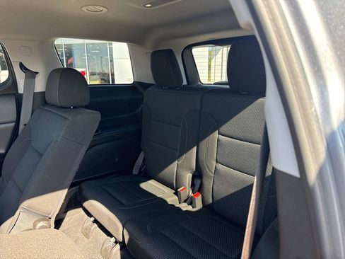 Used 2022 GMC Acadia SLE w/ Driver Convenience Package image 38