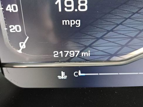 Used 2025 GMC Sierra 1500 SLT image 15