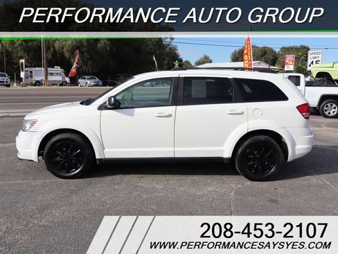 Used 2018 Dodge Journey SE image 4