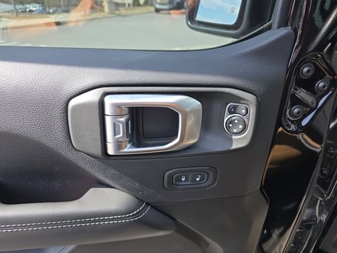 Used 2021 Jeep Gladiator Rubicon image 18