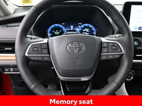 Certified 2025 Toyota Grand Highlander AWD image 12