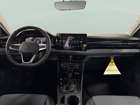 New 2026 Volkswagen Jetta SE image 9