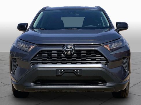 Used 2020 Toyota RAV4 LE FWD image 4