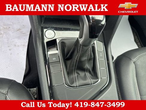 Used 2023 Volkswagen Taos SE FWD image 17