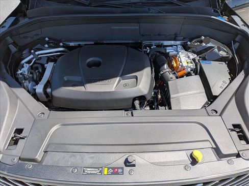 New 2026 Volvo XC90 T8 Plus w/ Protection Package AWD/4WD image 19