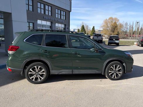 Used 2022 Subaru Forester Limited image 8
