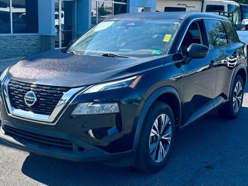 Used 2021 Nissan Rogue SV AWD/4WD image 2