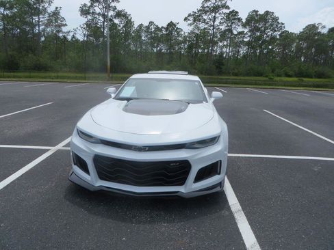 Used 2018 Chevrolet Camaro ZL1 RWD image 3