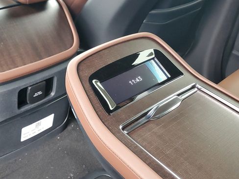 New 2026 Lincoln Navigator Reserve AWD/4WD image 29
