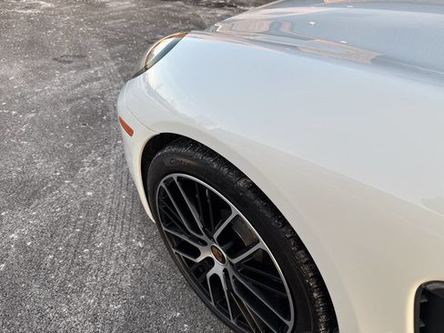 Used 2015 Porsche Panamera 4S image 40