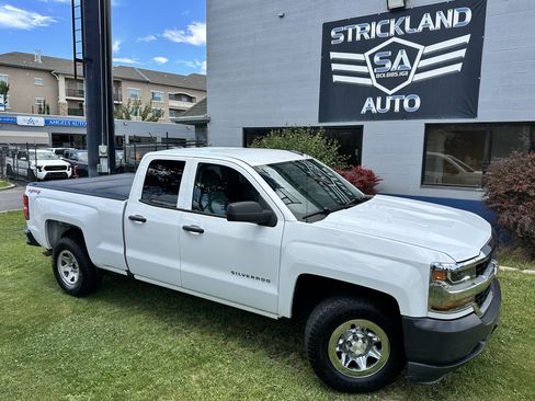 Used 2017 Chevrolet Silverado 1500 W/T w/ WT Convenience Package AWD/4WD image 2