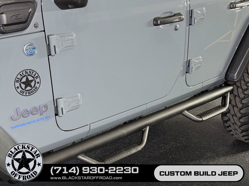 Used 2025 Jeep Wrangler Unlimited Rubicon 4xe w/ Convenience Group AWD/4WD image 14