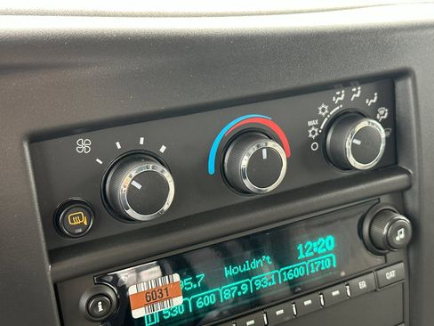 New 2025 GMC Savana 3500 w/ Driver Convenience Package RWD image 19