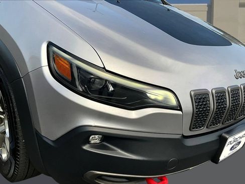 Used 2019 Jeep Cherokee Trailhawk w/ Cold Weather Group AWD/4WD image 33