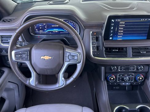 Used 2024 Chevrolet Suburban LT image 16