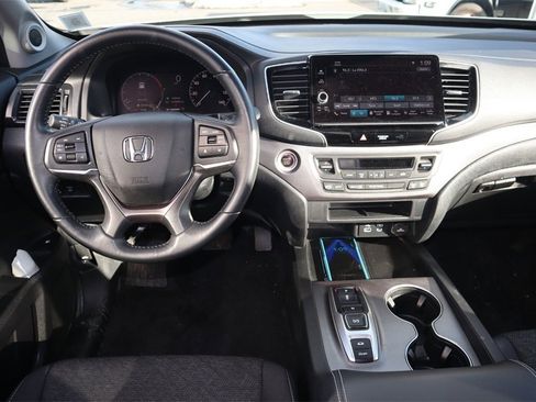 Used 2024 Honda Ridgeline Sport image 15