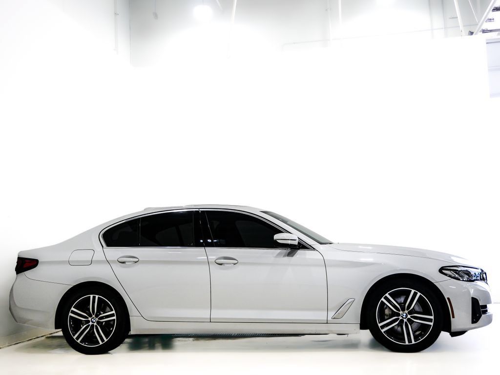 Used 2023 BMW 530i xDrive w/ Convenience Package AWD/4WD image 5