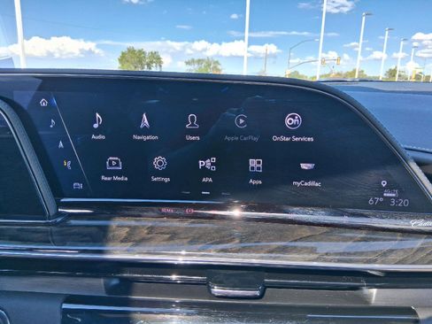 Used 2023 Cadillac Escalade Premium Luxury AWD/4WD image 42