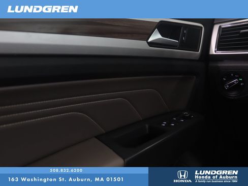 Used 2021 Volkswagen Atlas SEL AWD/4WD image 29
