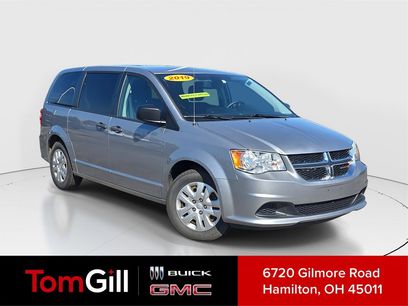 Used 2019 Dodge Grand Caravan SE w/ UConnect Hands-Free Group