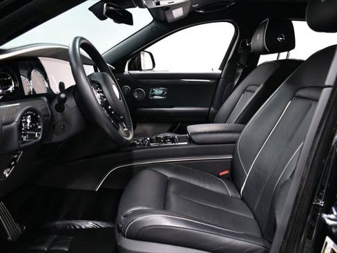 Used 2023 Rolls-Royce Ghost Black Badge w/ Black Badge Ghost Package AWD/4WD image 34