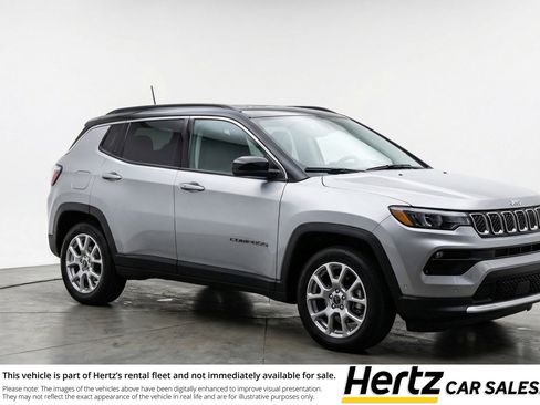 Used 2025 Jeep Compass Limited image 1