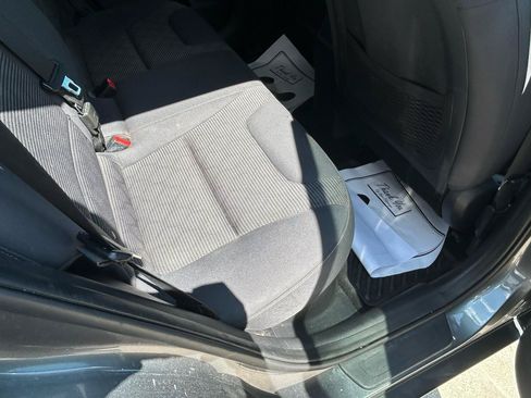 Used 2017 Kia Niro LX FWD image 11