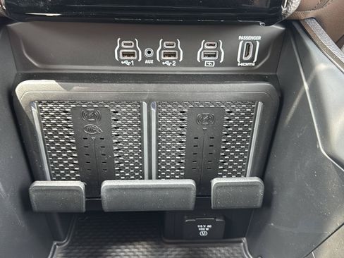 Used 2026 RAM 1500 Limited AWD/4WD image 16