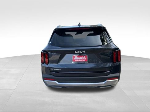 Certified 2025 Kia Sorento EX w/ Panoramic Sunroof Package FWD image 4