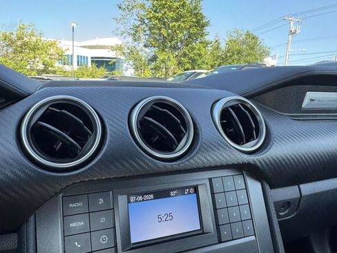Used 2021 Ford Mustang Coupe RWD image 21