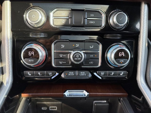 Used 2021 GMC Yukon Denali w/ Denali Premium Package AWD/4WD image 28