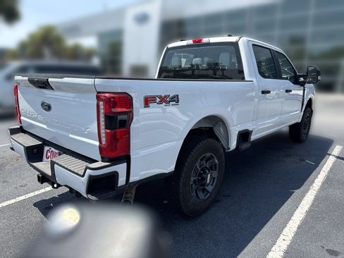 Used 2024 Ford F250 XL w/ STX Appearance Package AWD/4WD image 5