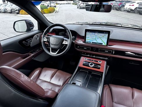 Used 2021 Lincoln Aviator Reserve w/ Equipment Group 202A image 40