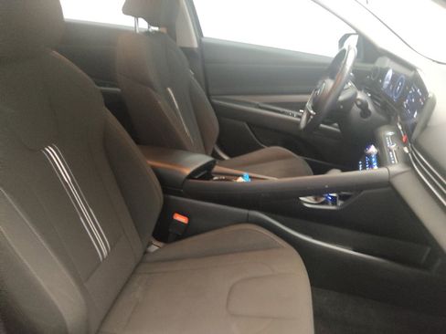 Used 2023 Hyundai Elantra SEL w/ Convenience Package FWD image 21