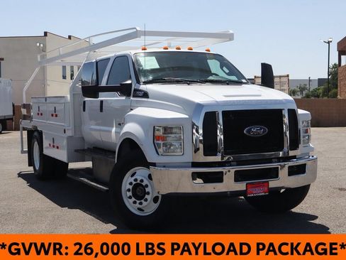 Used 2016 Ford F650 2WD Crew Cab Super Duty image 2