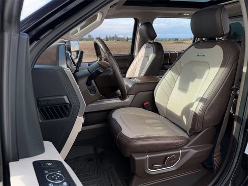 Used 2019 Ford F350 Limited image 9